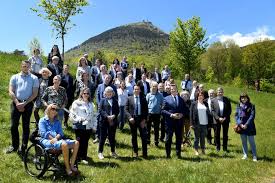Today, france votes for the first round of its regional, territorial and departmental elections. La Droite Unie Et Competente Pour Les Elections Departementales Dans Le Puy De Dome Clermont Ferrand 63000