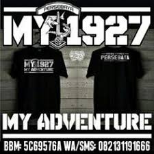 Setiap persebaya ada pertandingan, para bonek mania akan datang dari berbagai pernjuru untuk mendukung timnya bertanding secara langsung di garis depan. 14 Kaos Bonek Ideas Mens Tshirts Mens Tops Mens Graphic