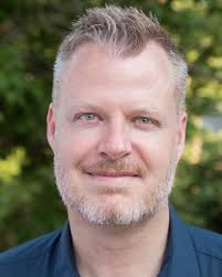 Back in #hardkiss country. Hiking the hills 🩷💜💖