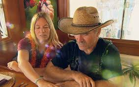 Dass manuela reimann nur durch ihre natürliche schönheit begeistert, ist den meisten ihrer fans november 2020 geben manuela und konny reimann dann wieder einblicke in ihren alltag auf hawaii. Hawaii Abschied Die Reimanns Uber Ihre Deutschland Ruckkehr