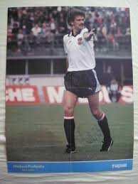 1 2 born 8 august 1955 in vienna, austria) is a in 1993, he became manager of austria's national football team, qualifying as group winners for the 1998. Autogramm Shop Von Gerhard Ettinger