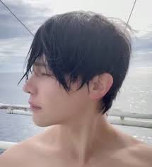 𝐧𝐢𝐜𝐡𝐨𝐥𝐚𝐬