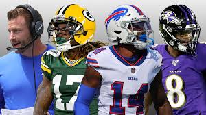 La temporada regular terminó el domingo, definiendo a los dos invitados que faltaban a la postemporada, y ya conocemos a los seis equipos de cada conferencia que pelean por llegar al super bowl. Tu Guia Para Apostar En Los Partidos De Playoffs Del Sabado Somos Prensa