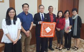 Dr lee said this following the police announcement that the public had to notify them and obtain a special written 'permit' to travel between. Max Family Society Malaysia Thank You Yb Dr Lee Boon Chye From The Cml And Gist Patient Community In Malaysia