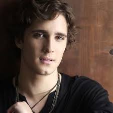 He is best known for playing rocco in the mexican soap opera rebelde. Liedtext Diego Boneta De