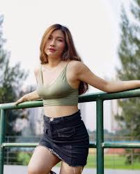 Siapa Chatimeh? Selebgram yang Dijuluki Istri Virtual - Topikindo