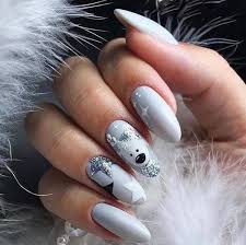 See more ideas about christmas nail art, christmas nails, nail art. Winter Manicure 2019 2020 Trendy Winter Nail Art Design Trends Photo Ideas Of Winter Nail Design Glamad Xmas Nails Cute Christmas Nails Christmas Gel Nails