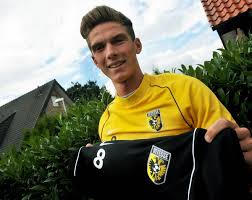 Quand et où robin gosens est né? Robin Gosens Wie Der Nationalspieler Fussball Und Schule In Wesel Vereinte