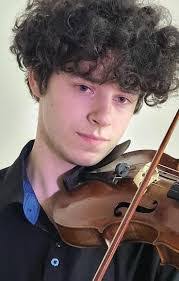 Dennis Bade's Instagram, Twitter & Facebook