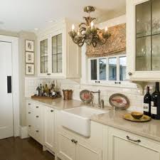 Katie lee) if you are looking for colors to bring into a cream kitchen, cooler tones like greys and dark blues work wonderfully. Cream Subway Tile Backsplash Houzz