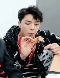 Johnny Nct 127 Eating Chicken Superhuman Bts Gif Johnny Superhuman C Nakamotens Nct Johnny Johnny Nct