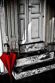 Black And White Pictures With Red Umbrella Pin By Addie On Red Gray Black And White 60 Red Umbrella Color Splash Photography Umbrella Photography