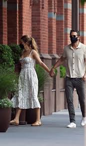And that is how ryan reynolds chose to publicly mark his wife's 32nd birthday in august, with a bit of affectionate trolling that has become their thing when they're in the mood to share just how into each other they are with the. Blake Lively And Ryan Reynolds Showed Pda On Tribeca Day Date