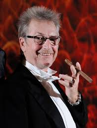 Biedermann und die Brandstifter" im Kleinen Theater Bad Godesberg: Die  reine Wahrheit glaubt keiner