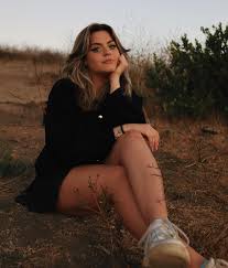 Valerie Lepelch - Free pics, galleries & more at Babepedia