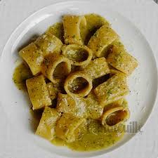 La ricetta della calamarata con crema di ceci è molto semplice. Calamarata Con Crema Di Funghi Quelli Della Ratatouille