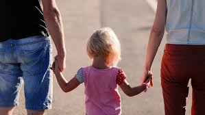 E' la misura ponte per l'assegno unico, valida da luglio a dicembre 2021 per chi non goda già di assegni familiari. L Assegno Unico Per Ogni Figlio E Legge Ma Chi Prendera Davvero 250 Euro