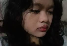 going from being a menace to Chaeryeong to kitty smile back to serving face  in a matter of seconds is insane