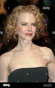 Nicole to her right hi-res stock photography and images