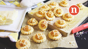 Resepi tart nenas gulung, adalah antara kuih raya yang paling popular dan disukai ramai. Nyonya Pineapple Tarts Tat Nenas å¨˜æƒ¹é»„æ¢¨æŒž Nyonya Cooking Youtube