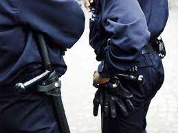 警察官 おしゃれまとめの人気アイデア pinterest tnf 700 2020 警察官 男性警察官 お巡りさん