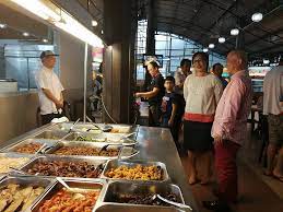 It is a residential suburb and home to the popular 1 utama shopping centre. Popular Food Court Ming Tien Is Back