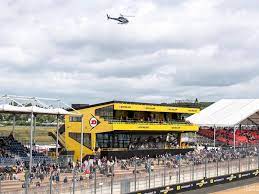 It is easily accessible via motorway from calais, caen, le havre, st malo or cherbourg if arriving from. Bapteme De L Air En Helicoptere Au Mans Dans La Sarthe 72