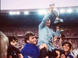 De la mano de michel platini francia conquisto su primera eurocopa en 1984. Muere Michel Hidalgo El Seleccionador De Origen Espanol Que Condujo A Francia A Ganar La Eurocopa De 1984 Espana Exterior