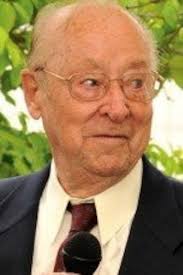 Carl E Lee, broadcasting icon and WMU honors college namesake dies,  memorial service March 14