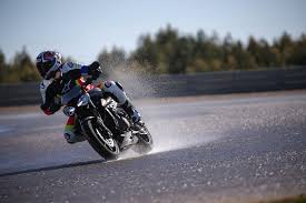 Discover the best motorcycle tires of 2020 right here. Michelin Road 5 Review Sport Touring Motorcycle Tire Test