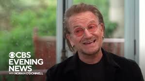 Bono (U2), Hozier, Kodaline, The Script, Glen Hansard Grafton Street  busking Christmas Eve 2015