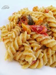 Maybe you would like to learn more about one of these? Pasta Con Peperoni E Panna Piatto Veloci E Saporito