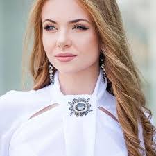 Monica Hoyle's Instagram, Twitter & Facebook