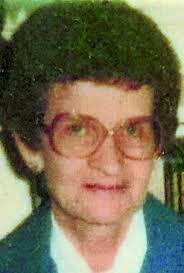 Rosalinda Leach's Instagram, Twitter & Facebook