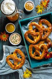homemade mall style soft pretzels