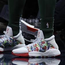 We now know everything about donovan mitchell's first signature shoe. What Pros Wear Donovan Mitchell S Adidas Pro Vision Shoes What Pros Wear