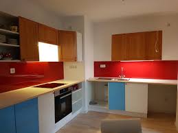 Installing a sheet glass backsplash adds light, simplicity and style to your kitchen. Kitchen Backsplashes Of Your Glass And Glazier Glastechnik Berlin