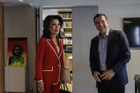 Υποχρέωσή μας να μείνουμε όρθιοι στην πανδημία γιάννα αγγελοπούλου: Gianna Aggelopoyloy Sta Kokkina Sthn Koymoyndoyroy Gia Ton Tsipra