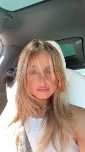 Michaela Buchanan (heyitsmichaela)