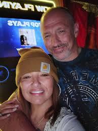 Strangers help daughter with broken car