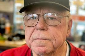 Rogue Snohomish barber keeps