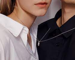 The one in the picture below can be customized with your countries and a heart painted over your city. 33 Best Couple Necklaces 2020 Update Smart Mom Jewelry