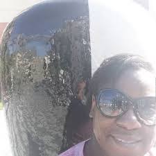 Keisha Bender's Instagram, Twitter & Facebook