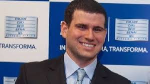 Dan Messer's Instagram, Twitter & Facebook