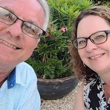 Laurel Mills, a clinical supervisor in our Mental Health program, wanted to  do something to recognize the front-line NH staff working during the  pandemic. She personally ordered thank you signs and posted