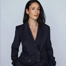 Maybe you would like to learn more about one of these? Sian Clifford Aus Fleabag Uber Selbstliebe Und Neue Karriereschritte Porter