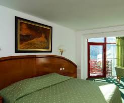 Hotelul piatra mare este solutia dumneavostra pentru organizarea evenimentelor, atat corporate cat si private. Hotel Piatra Mare Poiana Brasov Fix Travel