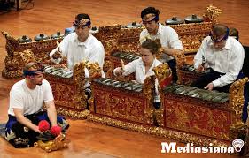 Kata gamelan berasal dari kata gamel yang berarti palu dalam bahasa jawa. 11 Alat Musik Tradisional Bali Yang Perlu Kamu Ketahui Mediasiana Com Media Pembelajaran Masakini