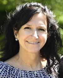 Jean Gillespie Perry passed away surrounded by her loving family