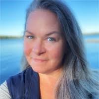 Amanda Faverty's Instagram, Twitter & Facebook